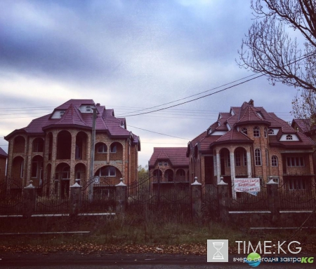 Роскошные «села контрабандистов» на Закарпатье (фото)