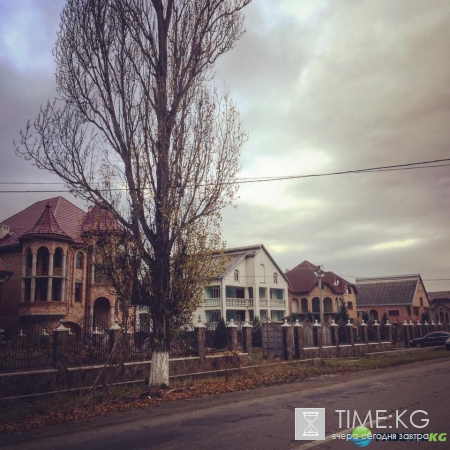 Роскошные «села контрабандистов» на Закарпатье (фото)