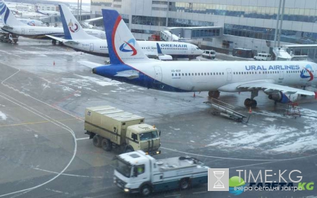 Казань аэропорт, пьяный водитель, видео: лихач на автомобиле раскурочил аэропорт на 6 миллионов рублей