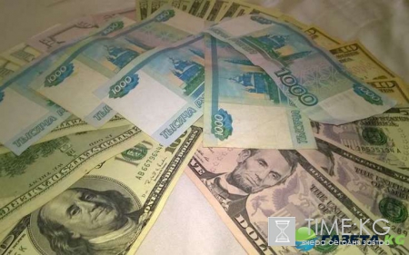 Курс доллара на сегодня: валюта вновь поднимается к психологически важной отметке, прогноз эксперта на следующую неделю