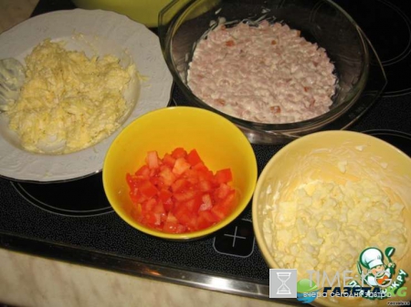 Легкие салаты на Новый год 2017: рецепты с фото - ТОП-3 самых простых и вкусных салатов