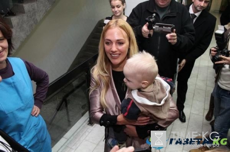 Мерьем Узерли плакала после посещения детдома Зеница