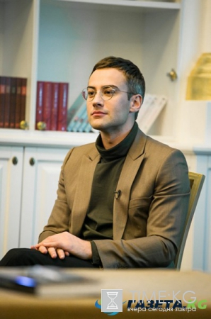 На могиле Жанны Фриске установили памятник и бронзовую скульптуру в полный рост певицы (ФОТО)