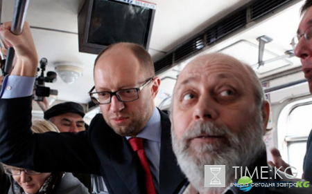 «Позор экс-премьера Украины»: Яценюк многое отдал бы, чтобы эти снимки никто не видел
