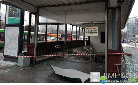 В результате взрыва в метро в Москве госпитализированы четыре человека