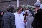 Сотни петербуржцев окунаются в ледяную воду