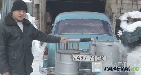 «Авто на дровах - это реально»: житель Полтавы ездит на «Волге» за копейки