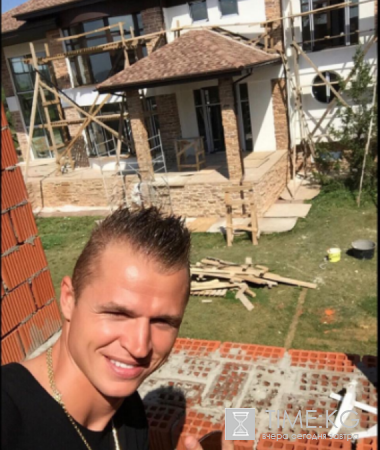 Дмитрий Тарасов решил «добить» Бузову