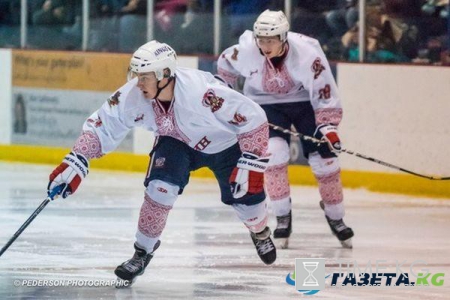 Канадские хоккеисты вышли на игру в украинских вышиванках