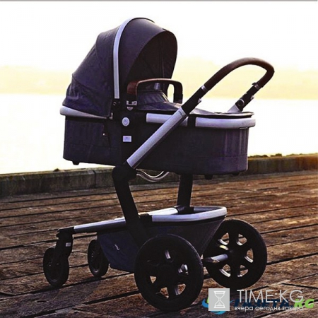 Материнство Собчак: первая фотосессия ее сына, няня и танцы в караоке до утра