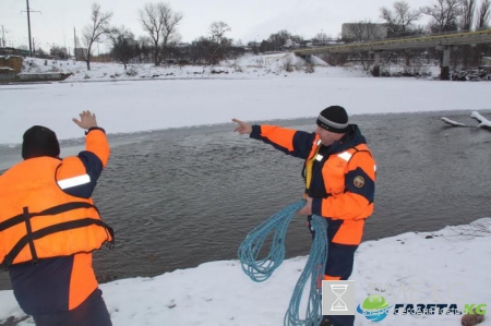 На Ставрополье десантник спас из ледяной воды инвалида-колясочника