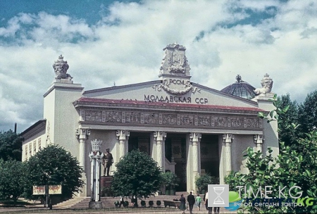 Павильон Молдавской ССР на ВДНХ в Москве. Потрясающая фото история.