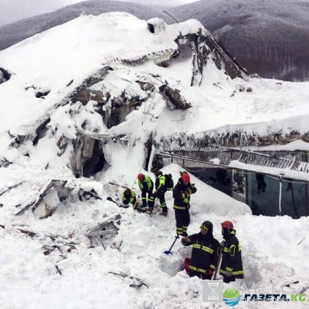 Под завалами отеля в Италии обнаружили шестерых выживших