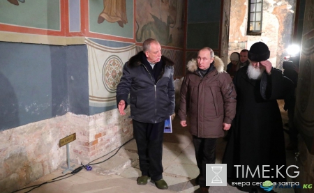 Путин поздравил православных с Рождеством