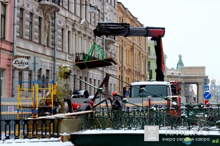 Сбербанк потратит на реставрацию грифонов 19 млн рублей
