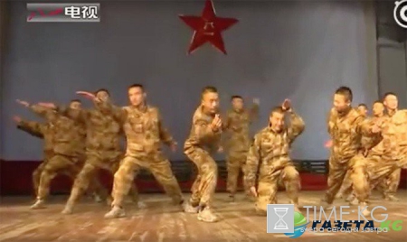 В Китае солдаты отметили Праздник весны «танцем маленьких цыплят»