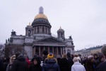Исаакий взяли в «голубое кольцо»