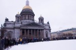 Исаакий взяли в «голубое кольцо»