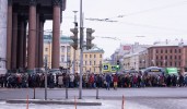 Исаакий взяли в «голубое кольцо»