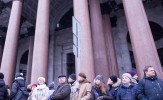 Исаакий взяли в «голубое кольцо»