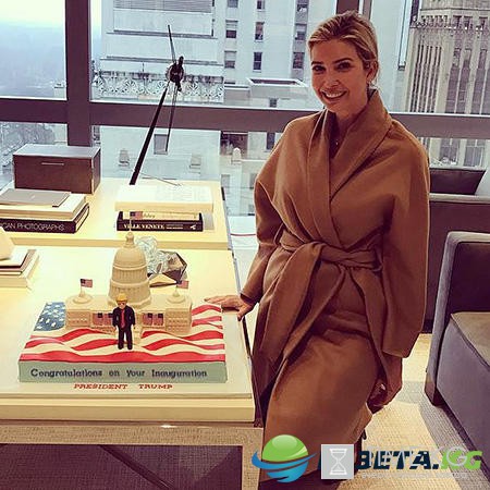 Иванка Трамп получила нагоняй за сидение в президентском кресле отца Иванка Трамп получила нагоняй за сидение в президентском кресле отца