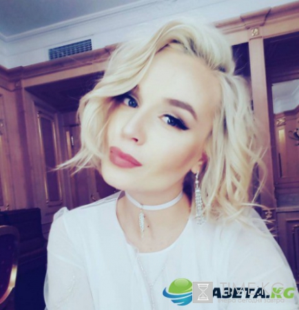 Беременная Полина Гагарина пришла в ярость от слов поклонницы