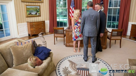 Крошечный Дональд Трамп становится мемом