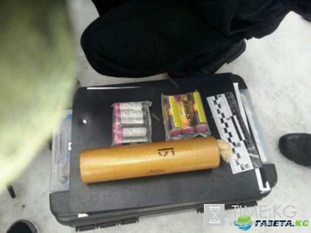 Митинги в Киеве: Верховная Рада оказалась под угрозой взрыва – террористом оказался несовершеннолетний Митинги в Киеве: Верховная Рада оказалась под угрозой взрыва – террористом оказался несовершеннолетний