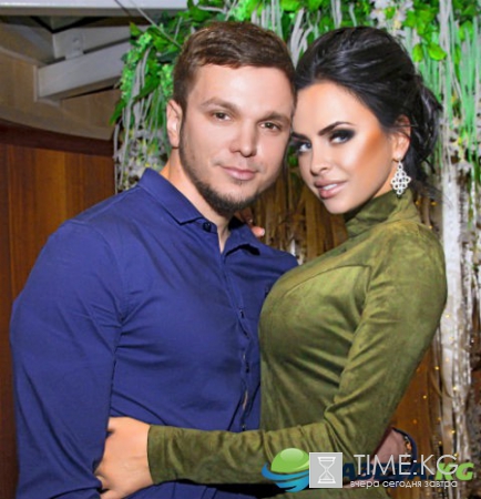 Нарисовались: пары из «Дома-2» создали картины обнаженными телами