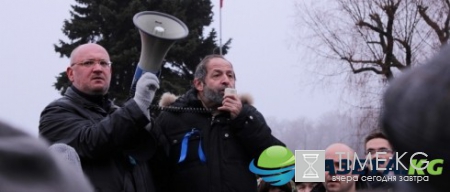 Петербургских депутатов обязали согласовывать встречи с избирателями