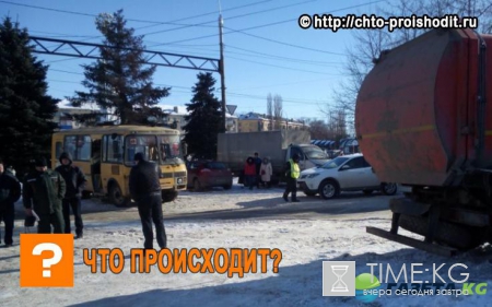 В Липецке массовое ДТП на Петровском мосту попало на фото – жуткая пробка впечатляет