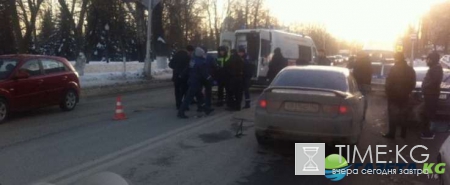 В Липецке жесткое ДТП с двумя пострадавшими на пешеходном переходе сняли на видео