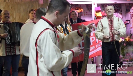 Знаменитый оркестр устроил флешмоб в киевской подземке (фото, видео)