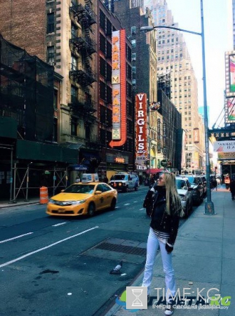 Элина Камирен отправилась в США