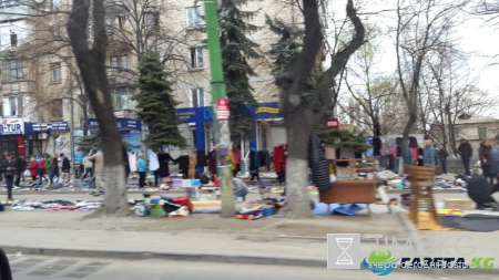 Огромный позор Кишинева. Блошиный рынок на привокзальной площади.