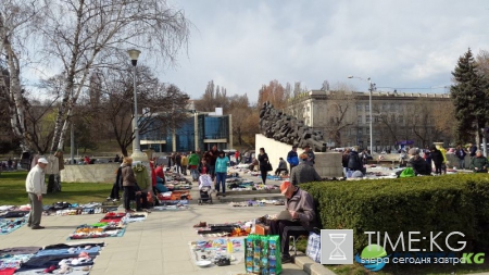 Огромный позор Кишинева. Блошиный рынок на привокзальной площади.