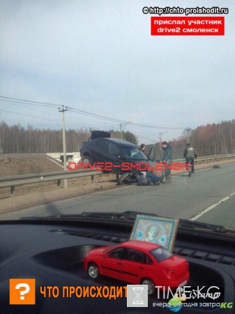 Под Смоленском в жестком ДТП столкнулись иномарки – летающая машина поразила очевидцев