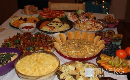 Самые вкусные и простые салаты на 8 марта: проверенные временем рецепты