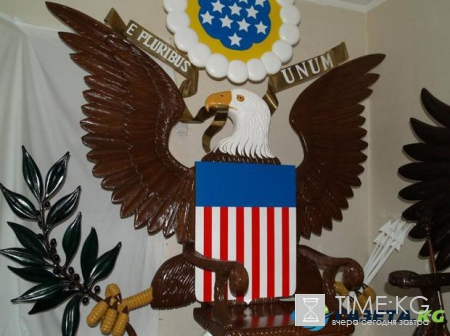 Украинский умелец из Ровно смастерил трон для Трампа и просит за него $900 тысяч Украинский умелец из Ровно смастерил трон для Трампа и просит за него $900 тысяч