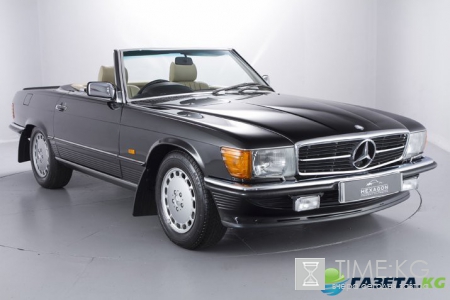 В Великобритании выставили на продажу Mercedes-Benz 500 SL 1989 года выпуска