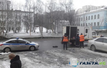 «Димон» одобряет: в Мурманске заваривают канализационные люки перед приездом Медведева