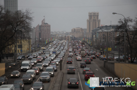 На московских дорогах наблюдаются девятибалльные пробки