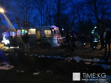 На проспекте Ленина в Красном Селе в ДТП с автобусом пострадали трое детей