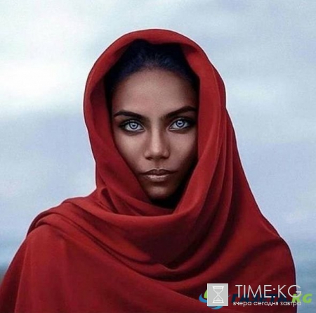 Отец умершей модели с обложки «Vogue» заявил, что его дочь убита