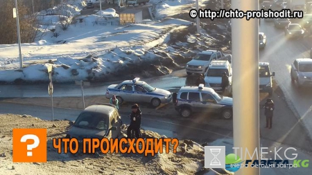 Пьяный водитель разбросал массу машин на оживленном перекрестке в Уфе – фото впечатляют