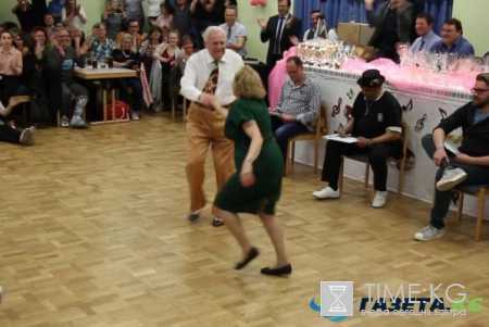 Зажгли не на шутку: соцсети порвало видео танцующих пенсионеров