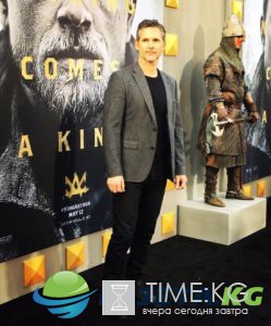 Чарли Ханнэм на премьере "Король Артур: Легенда меча" в Лос-Анджелесе Чарли Ханнэм на премьере "Король Артур: Легенда меча" в Лос-Анджелесе