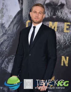 Чарли Ханнэм на премьере "Король Артур: Легенда меча" в Лос-Анджелесе Чарли Ханнэм на премьере "Король Артур: Легенда меча" в Лос-Анджелесе