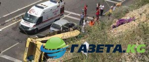 ДТП в Турции: туристический автобус упал с высоты 35 метров ДТП в Турции: туристический автобус упал с высоты 35 метров