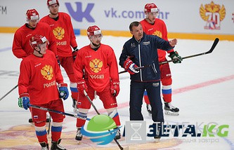 Эксперт: хоккеистам Орлову и Кузнецову будет тяжело привыкнуть к размеру площадок на ЧМ Эксперт: хоккеистам Орлову и Кузнецову будет тяжело привыкнуть к размеру площадок на ЧМ